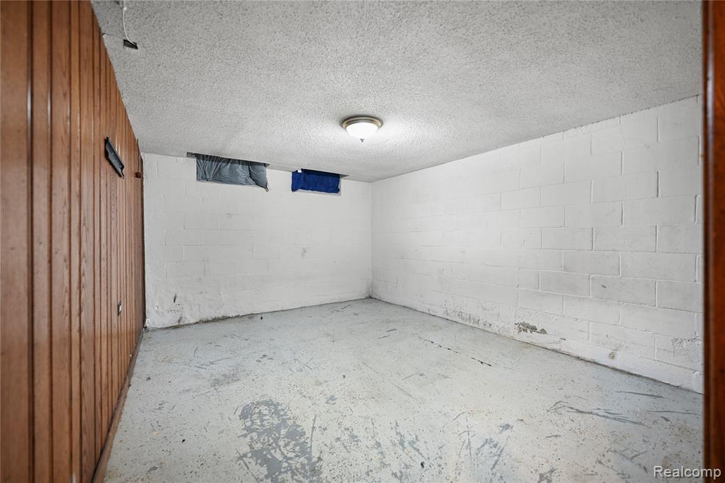 20515 Moross Road Detroit, MI 48224 - Photo 23 of 24