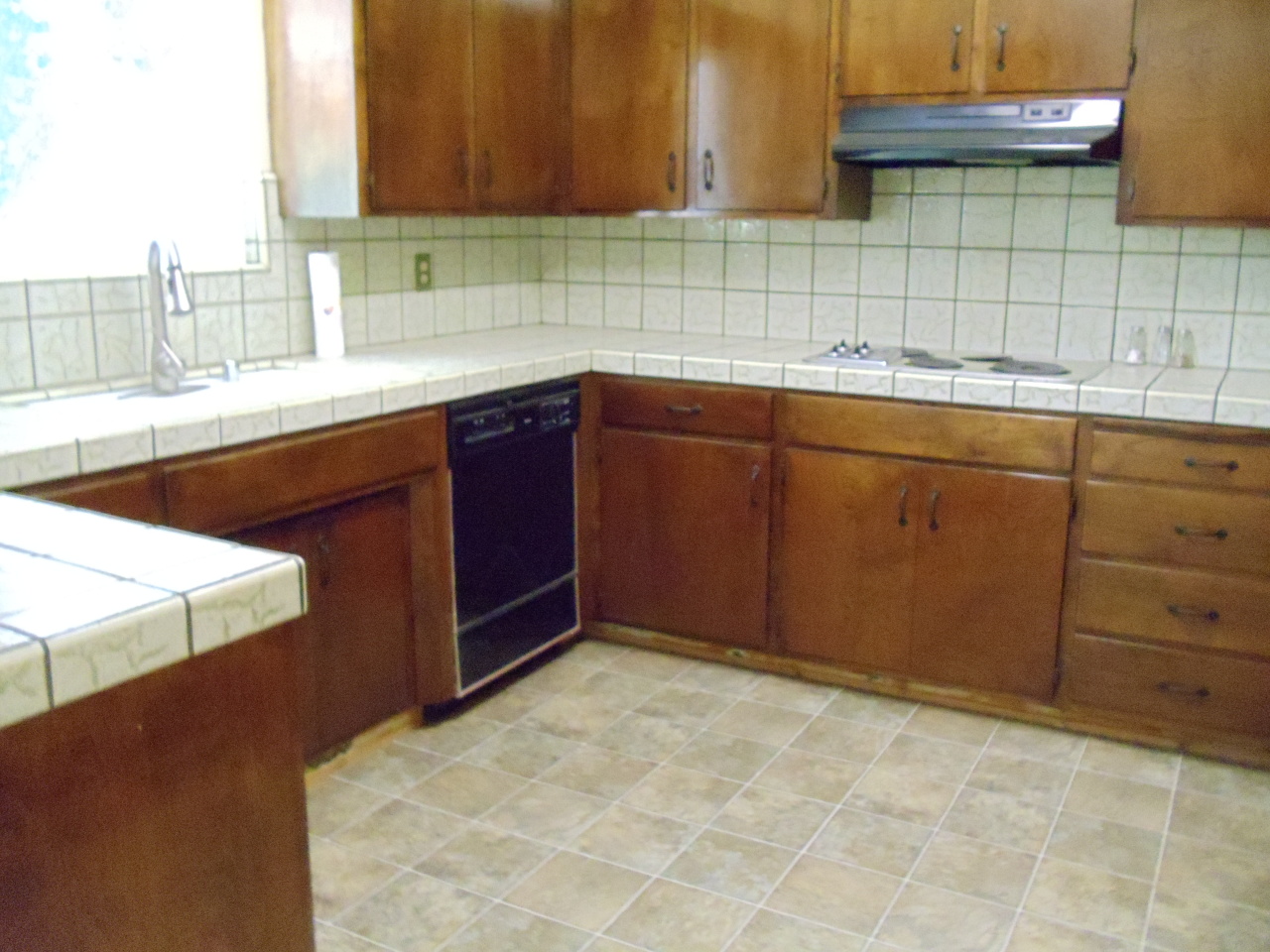 6609 Deschutes Road Anderson, CA 96007 - Photo 2 of 20 Kitchen