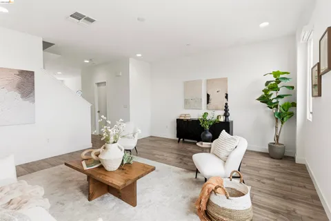 $735,000 | 1355 Pullman Way, Oakland, CA 94607