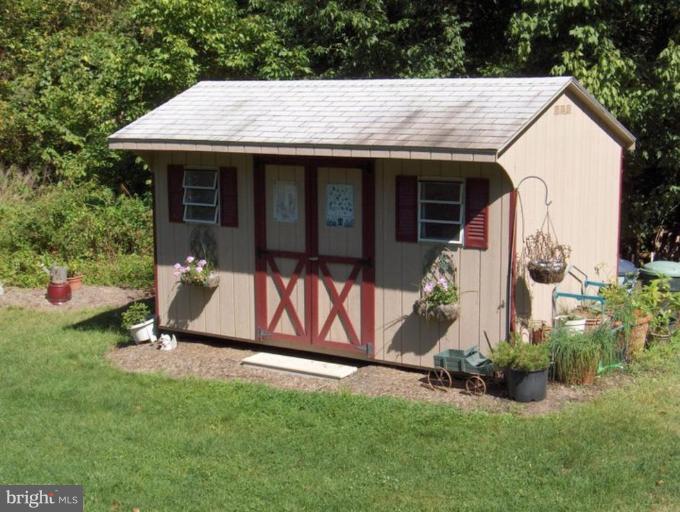 15223 Falling Waters Road Williamsport, MD 21795 - Photo 4 of 6 Shed