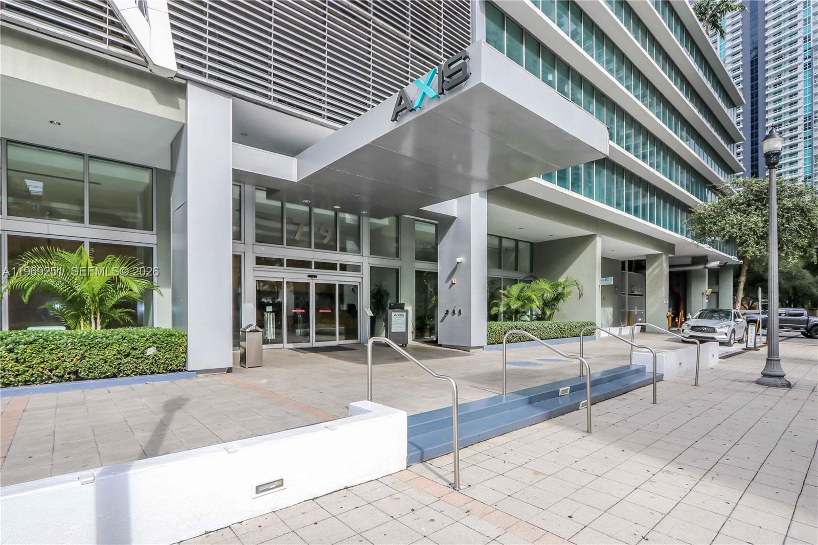 79 Southwest 12th Street, Unit 3002S Miami, FL 33130 - Photo 11 of 11