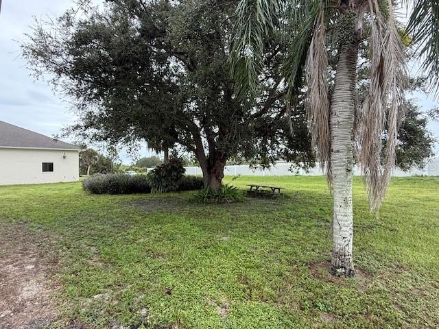 1799 East Manasota Beach Road Englewood, FL 34223 - Photo 28 of 50 a view of backyard with green space