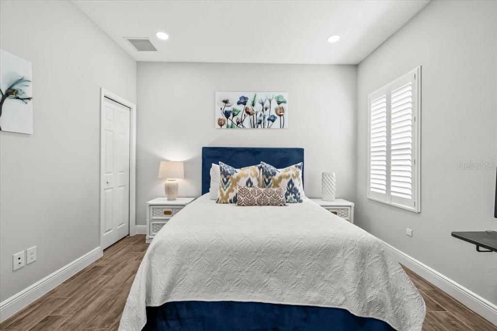 5809 Alabaster Stone Lane Apollo Beach, FL 33572 - Photo 12 of 35