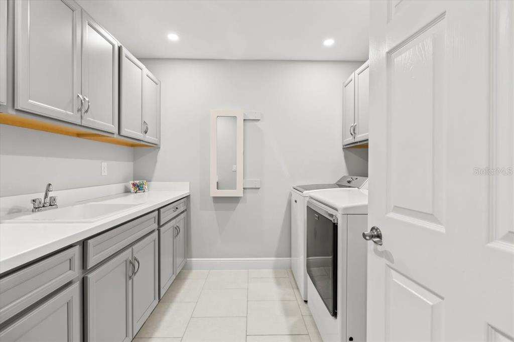 5809 Alabaster Stone Lane Apollo Beach, FL 33572 - Photo 29 of 35