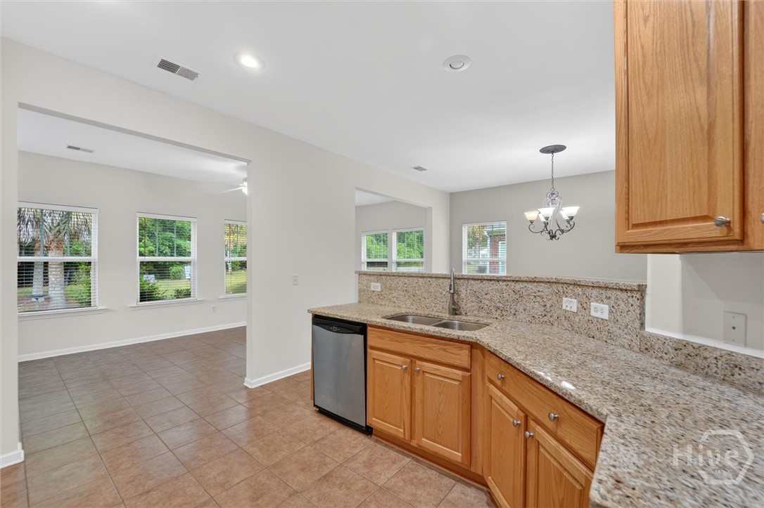 124 Regency Circle Pooler, GA 31322 - Photo 13 of 51