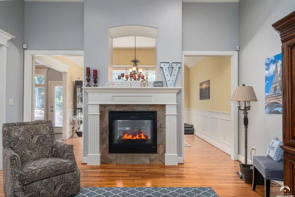 $879,900 | 1216 Waverly Drive, Lawrence, KS 66049