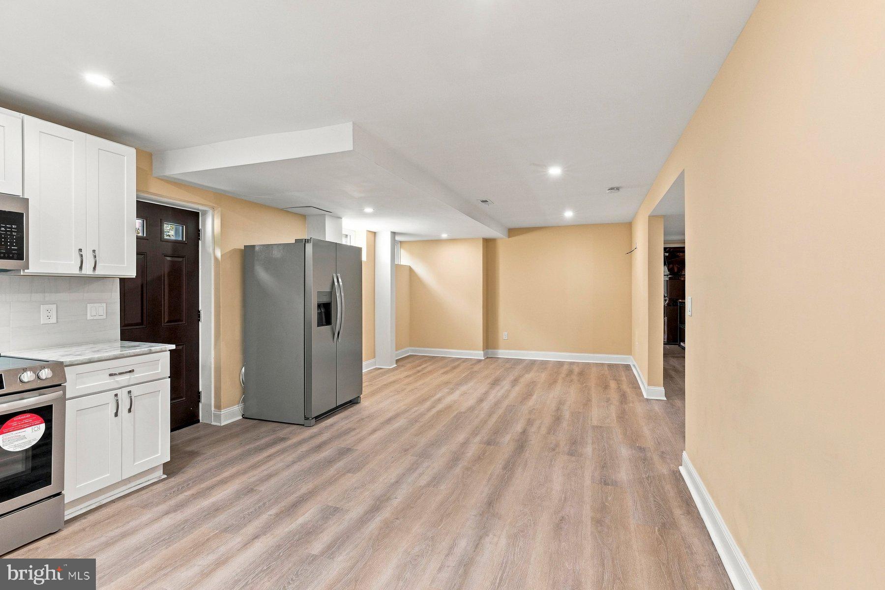2516 Jennings Road Silver Spring, MD 20902 - Photo 25 of 33 Walkout to backyard and tablespace in kitchen