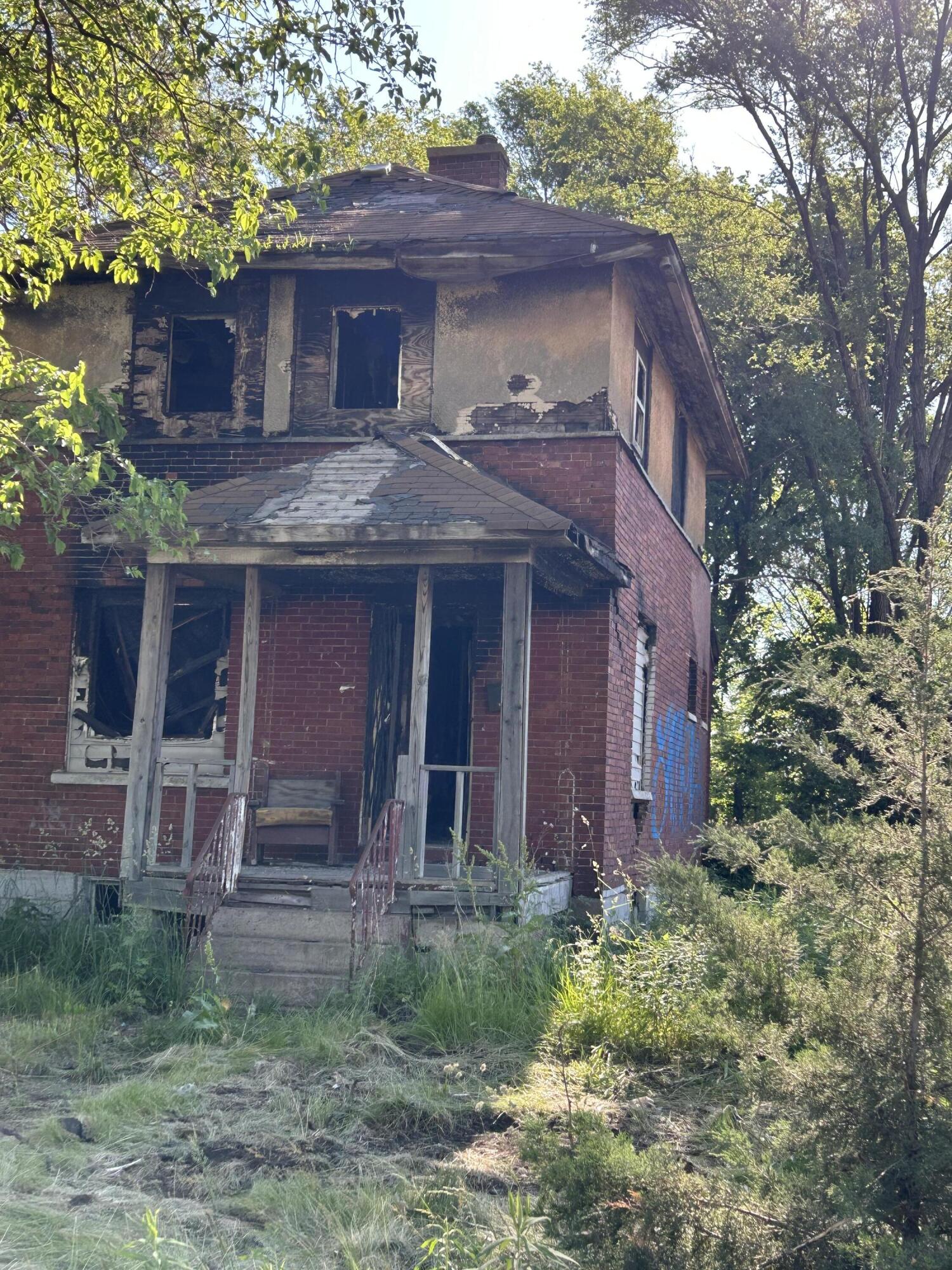 547 Madison Street Gary, IN 46402 - Photo 1 of 5 1500x2000