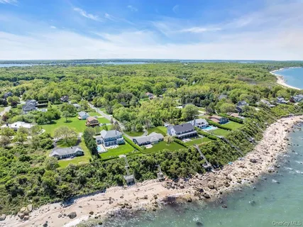$2,799,000 | 2100 Sound Drive, Greenport, NY 11944