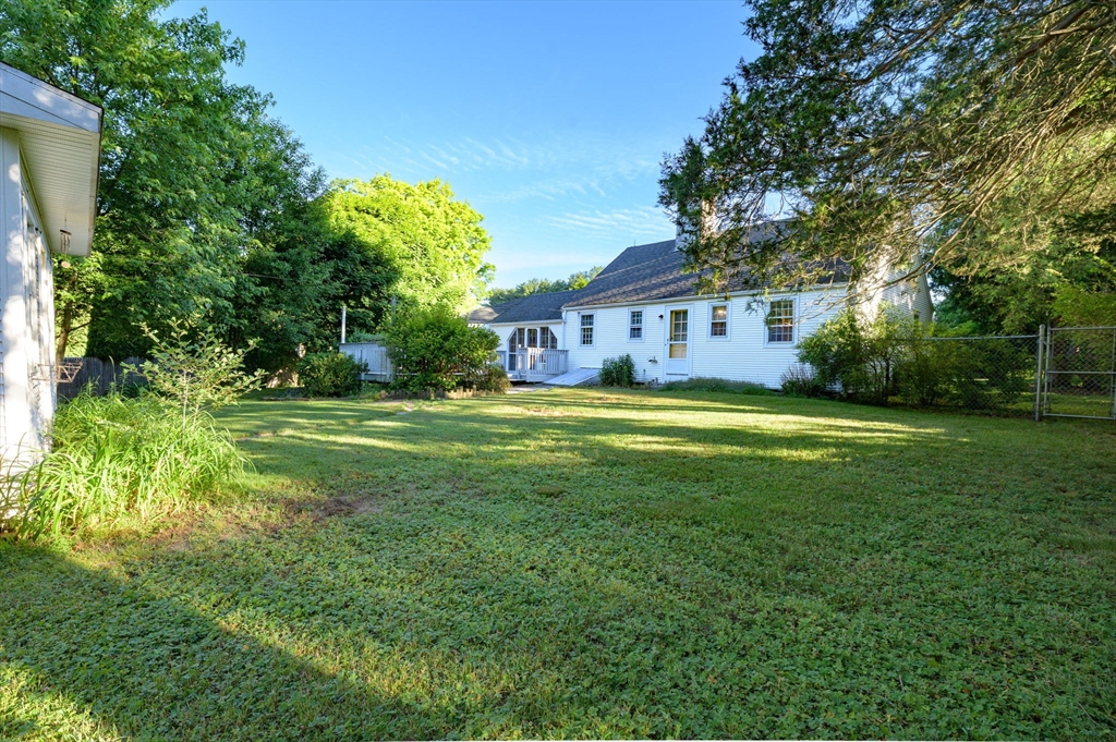 544 Springfield Street Wilbraham, MA 01095 - Photo 5 of 29