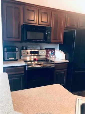$2,100 | 1425 West Villa Maria Road, Unit 1001, Bryan, TX 77801