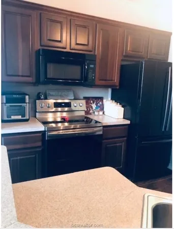 $2,100 | 1425 West Villa Maria Road, Unit 1001, Bryan, TX 77801