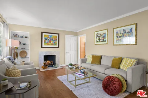 $637,500 | 5464 Village Green, Los Angeles, CA 90016