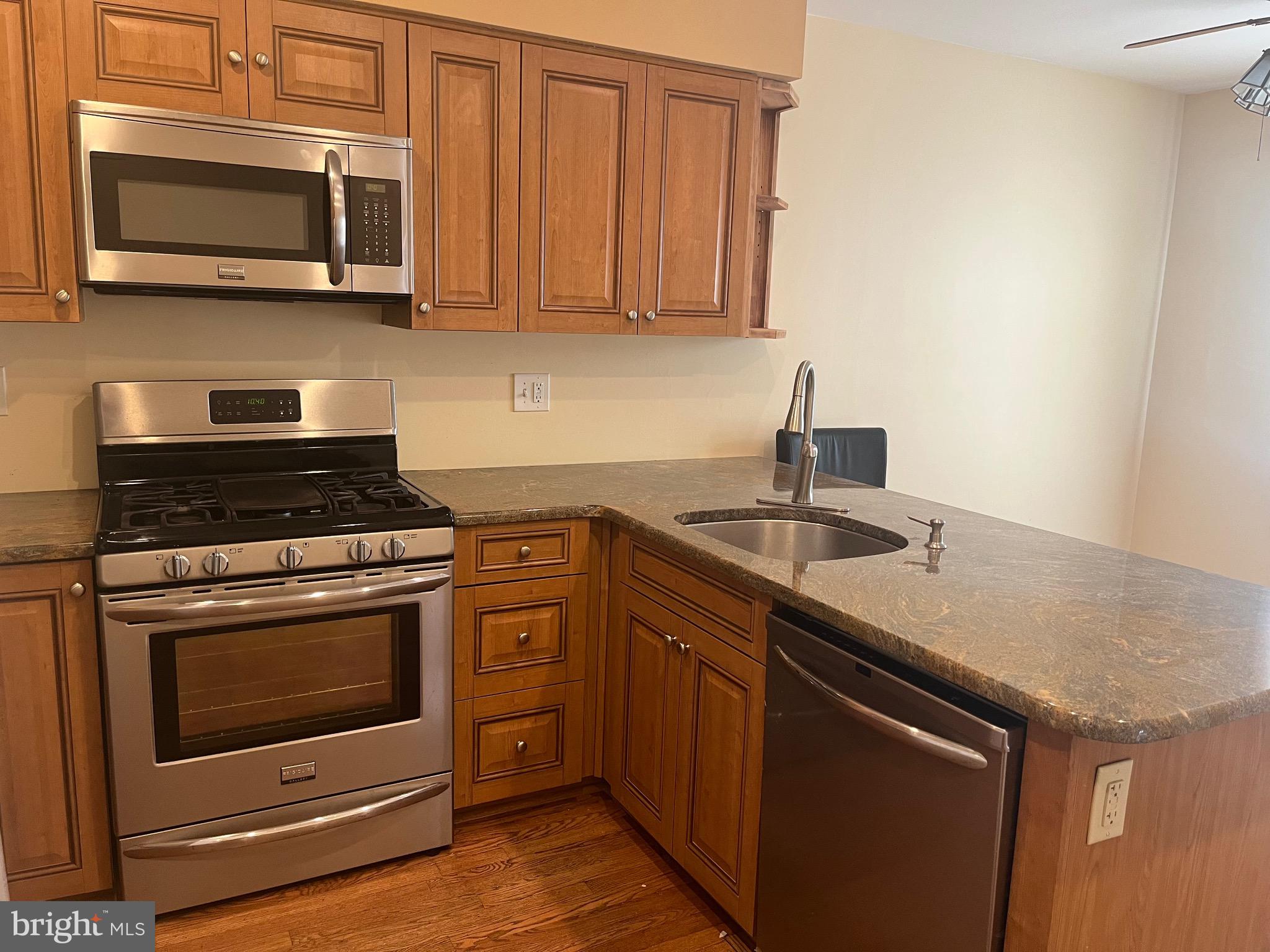 8816 Ridge Avenue, Unit 23 Philadelphia, PA 19128 - Photo 4 of 41 Gallery Image 4