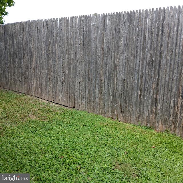 216 Robwood Road Baltimore, MD 21222 - Photo 17 of 19 Your private space in backyard