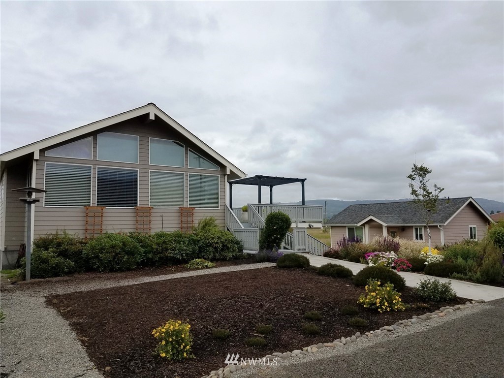 358 North Welcome Slough Road Cathlamet, WA 98612 - Photo 1 of 25 Gallery Image 1
