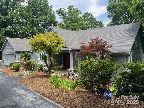 $849,000 | 180 High Road Overlook, Hendersonville, NC 28739