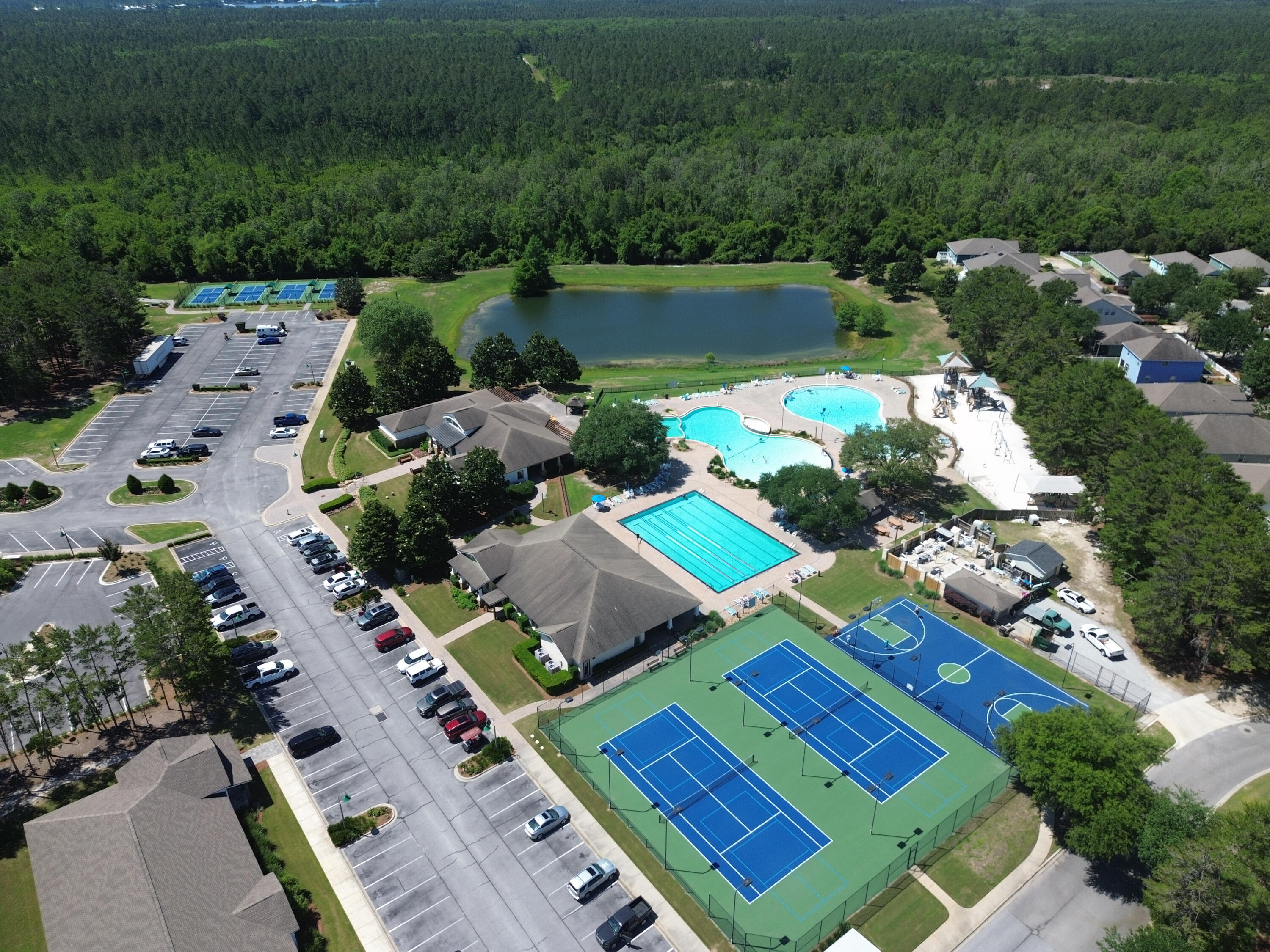 379 Whitman Way Freeport, FL 32439 - Photo 47 of 82 dji_fly_20260517_104822_173_177903298011