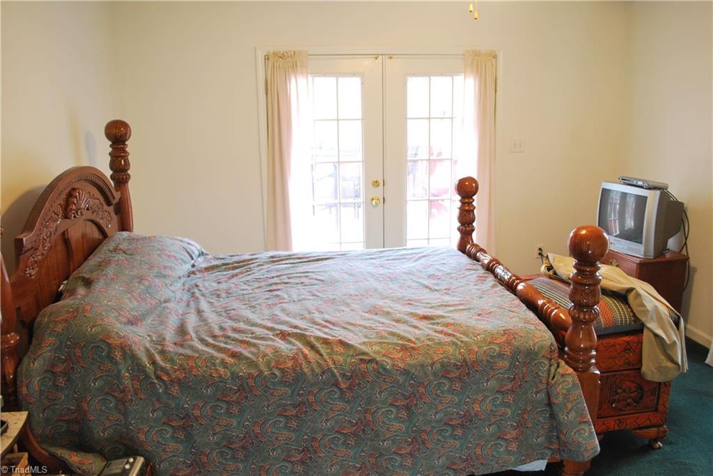 1227 Noah Road Graham, NC 27253 - Photo 14 of 25 Gallery Image 14