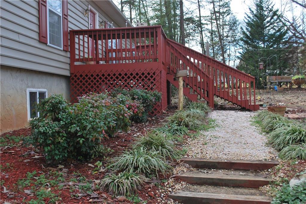 1227 Noah Road Graham, NC 27253 - Photo 5 of 25 Gallery Image 5
