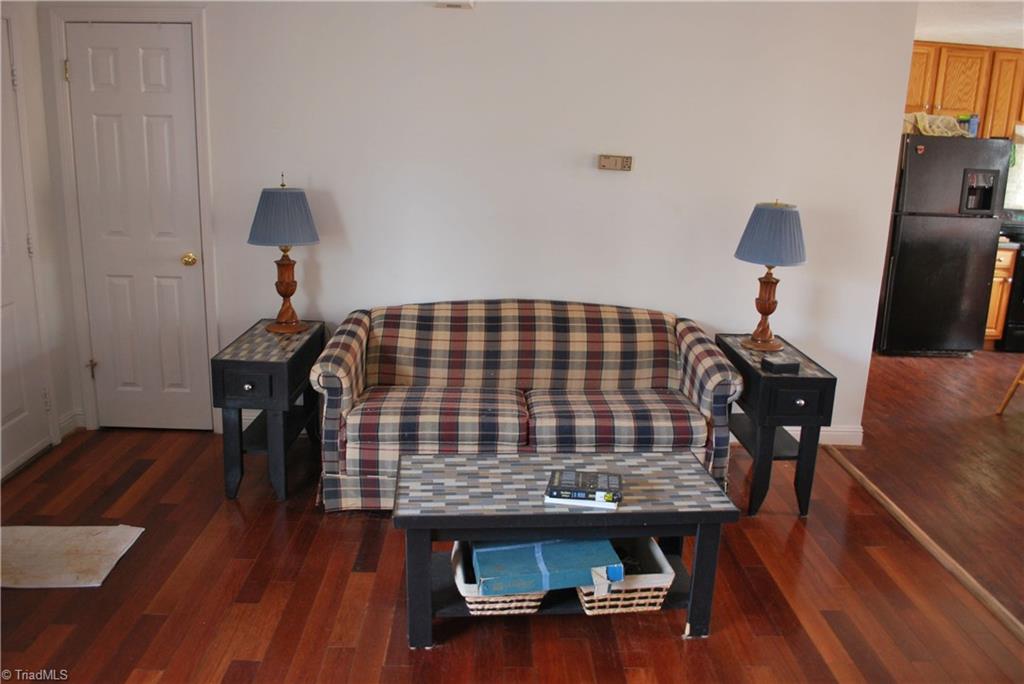 1227 Noah Road Graham, NC 27253 - Photo 7 of 25 Gallery Image 7