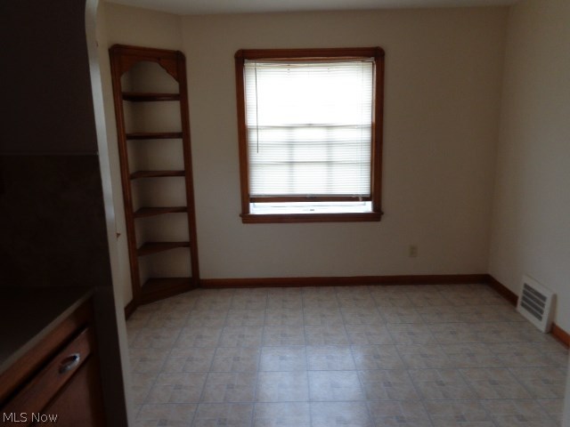 8116 Snow Road Parma, OH 44129 - Photo 8 of 16 Eat-in Kitchen