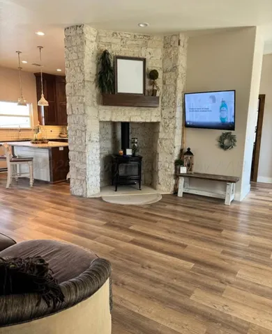 $427,500 | 8905 Fm 1258, Claude, TX 79019