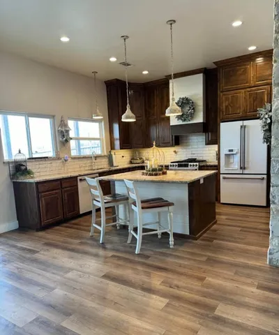 $427,500 | 8905 Fm 1258, Claude, TX 79019