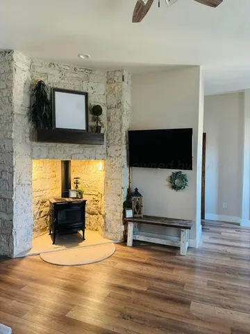 $427,500 | 8905 Fm 1258, Claude, TX 79019