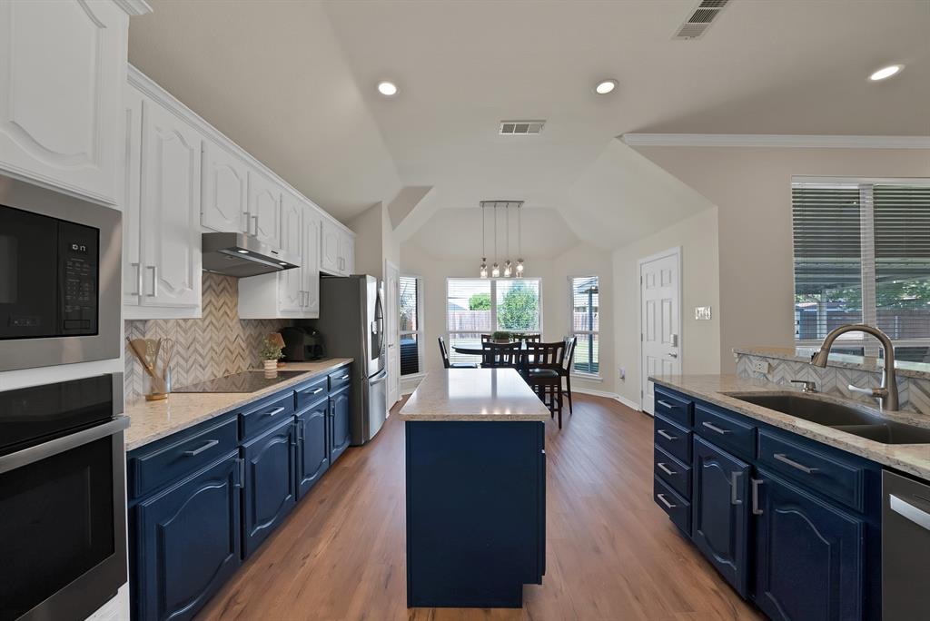 4677 Vespesian Lane Grand Prairie, TX 75052 - Photo 18 of 37