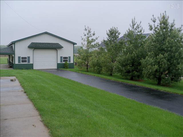 2183 Sheick Road Monroe, MI 48162 - Photo 7 of 14 20357952-6.JPG