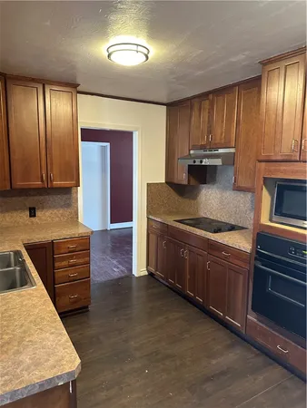 $298,000 | 1400 Wren Lane, Beeville, TX 78102