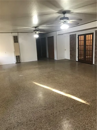 $298,000 | 1400 Wren Lane, Beeville, TX 78102