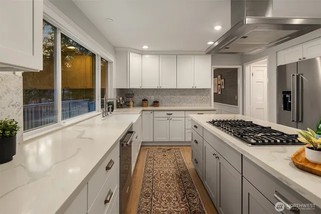 $2,795,000 | 11721 Northeast 41st Street, Kirkland, WA 98033