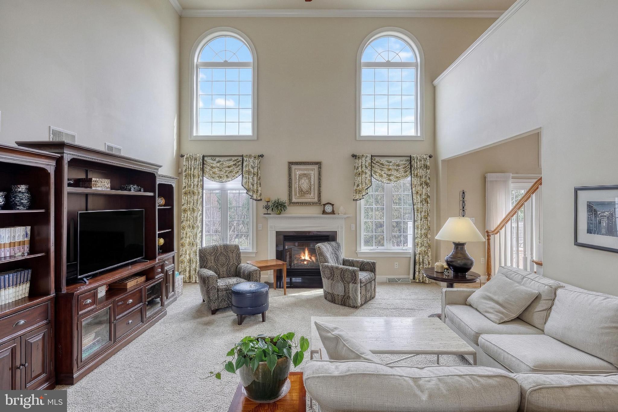 395 Ecker Drive Lititz, PA 17543 - Photo 14 of 93 Bright and spacious living room