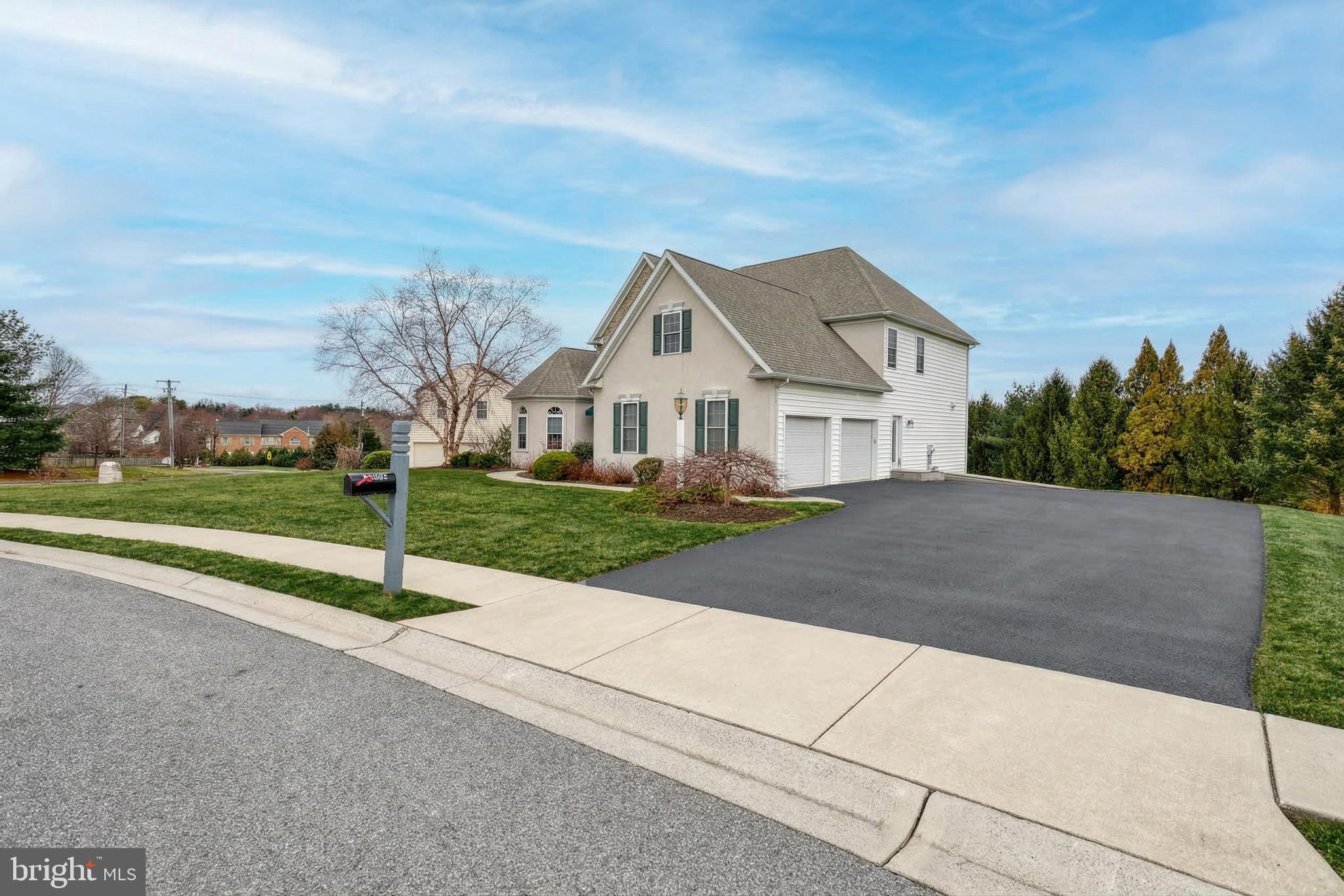 395 Ecker Drive Lititz, PA 17543 - Photo 5 of 93