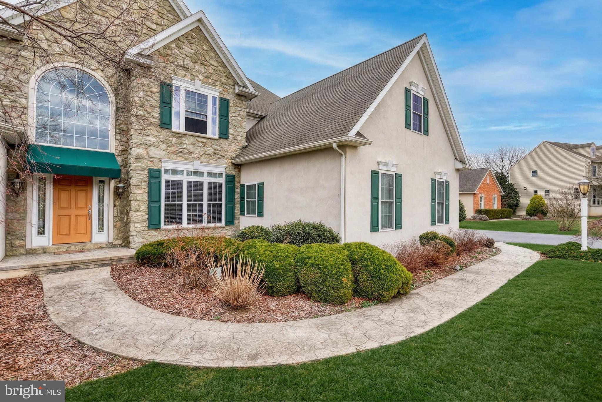 395 Ecker Drive Lititz, PA 17543 - Photo 8 of 93