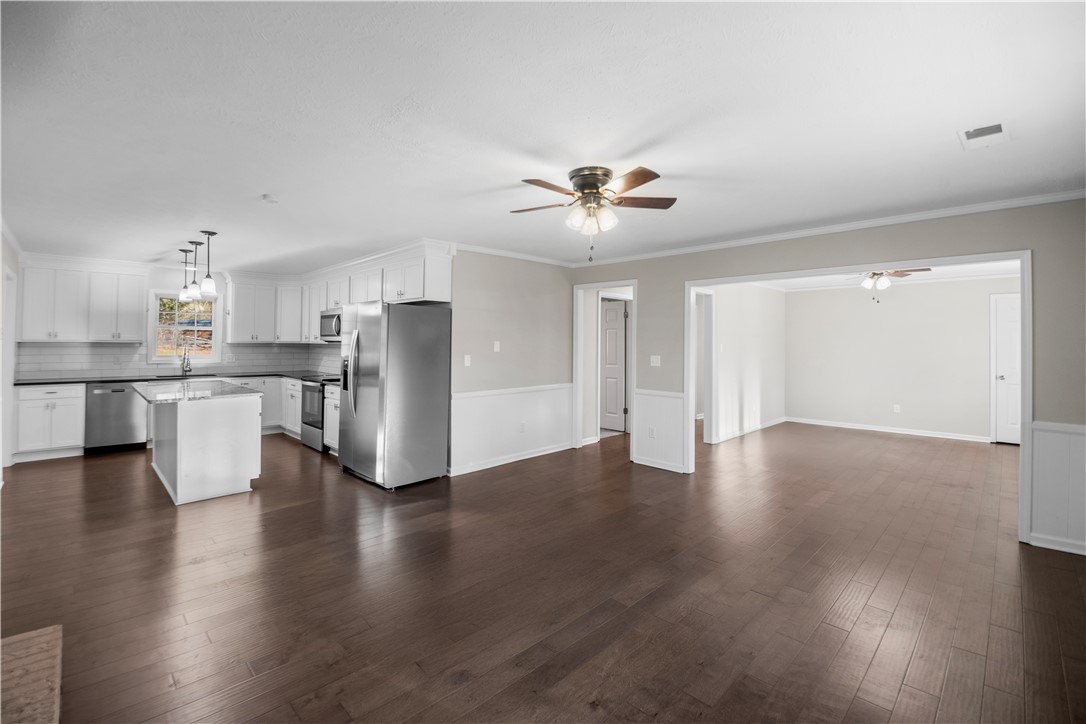 305 Roberts Road Williamston, SC 29697 - Photo 14 of 41