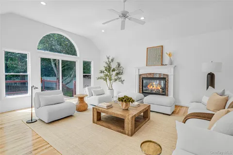 $999,999 | 17 Esplanade Drive, Patchogue, NY 11772