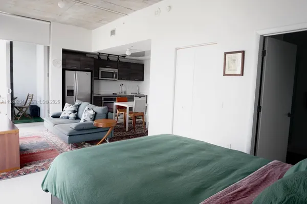 $2,600 | 151 Southeast 1st Street, Unit 3304, Miami, FL 33131