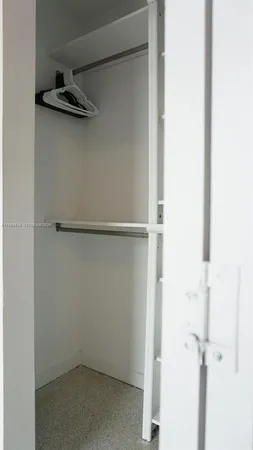 $2,600 | 151 Southeast 1st Street, Unit 3304, Miami, FL 33131