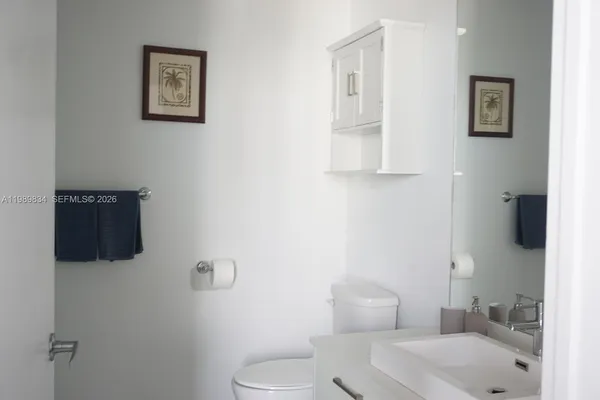 $2,600 | 151 Southeast 1st Street, Unit 3304, Miami, FL 33131