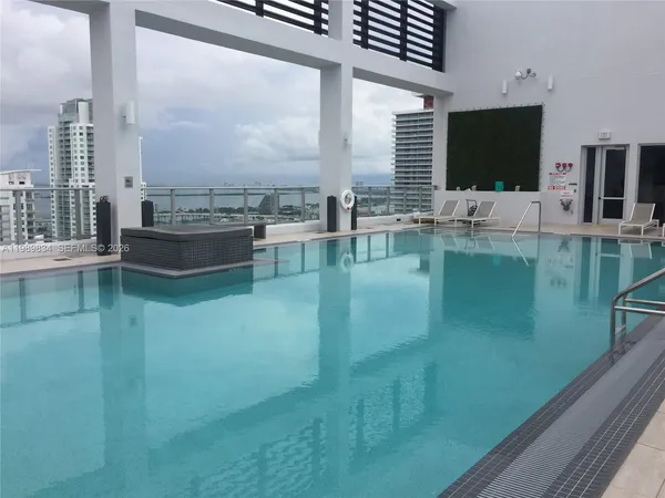 $2,600 | 151 Southeast 1st Street, Unit 3304, Miami, FL 33131