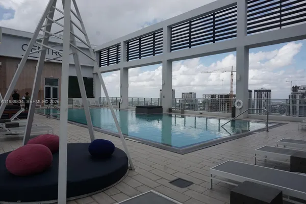 $2,600 | 151 Southeast 1st Street, Unit 3304, Miami, FL 33131