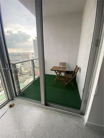 $2,600 | 151 Southeast 1st Street, Unit 3304, Miami, FL 33131