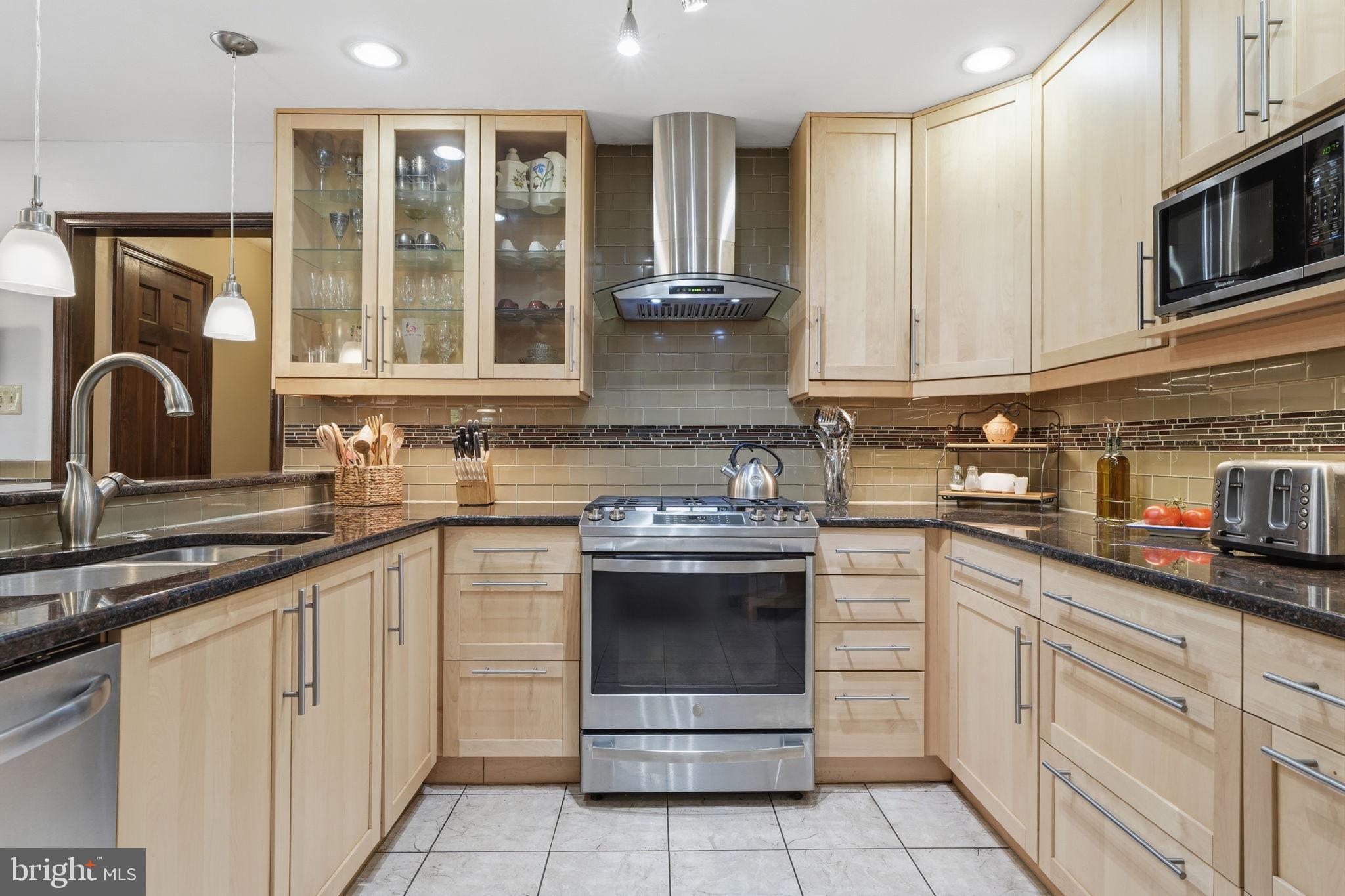 560 Lower Holland Road Southampton, PA 18966 - Photo 12 of 66 Gallery Image 12
