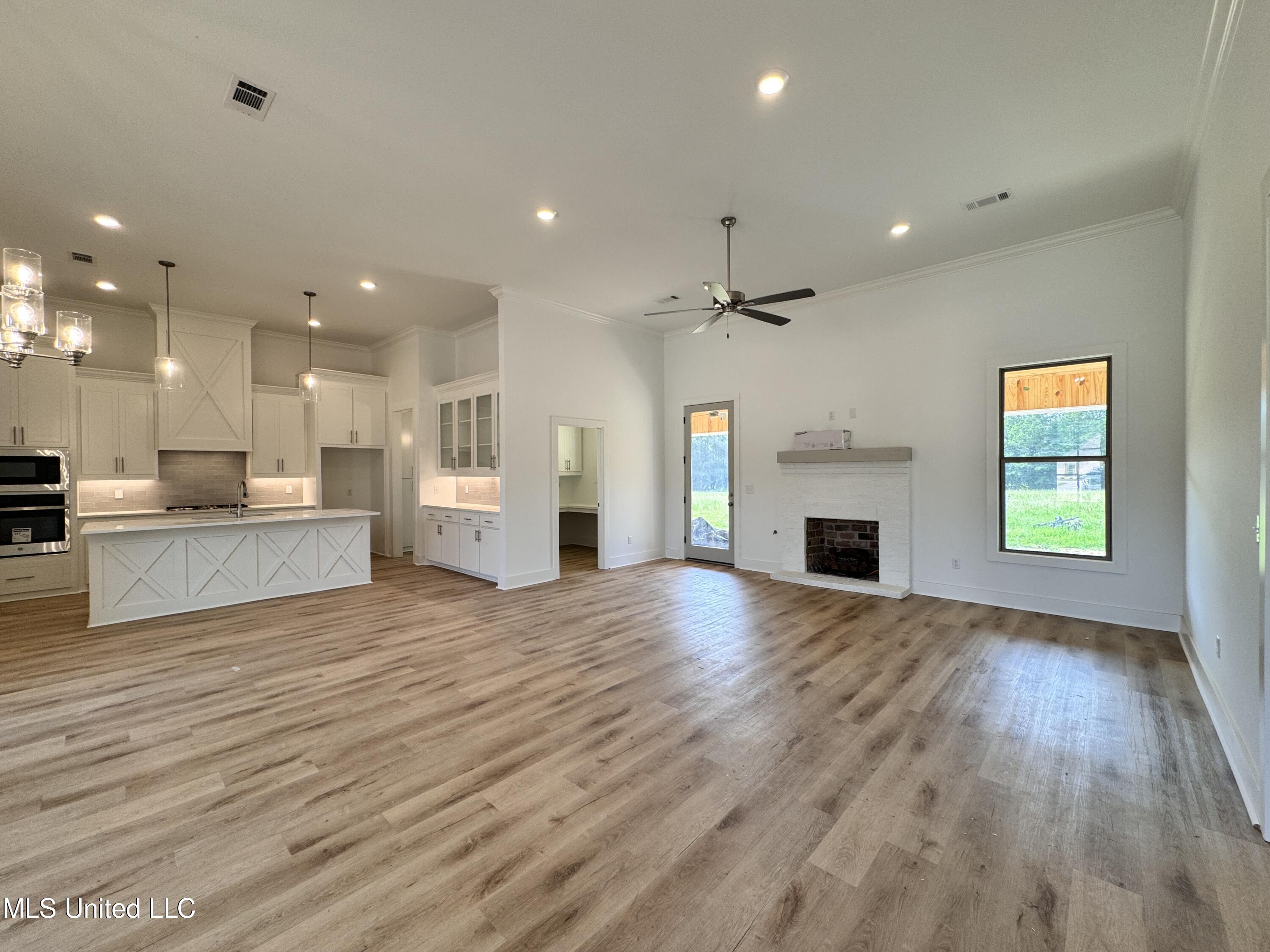 984 Mullican Road Florence, MS 39073 - Photo 2 of 26 IMG_0351