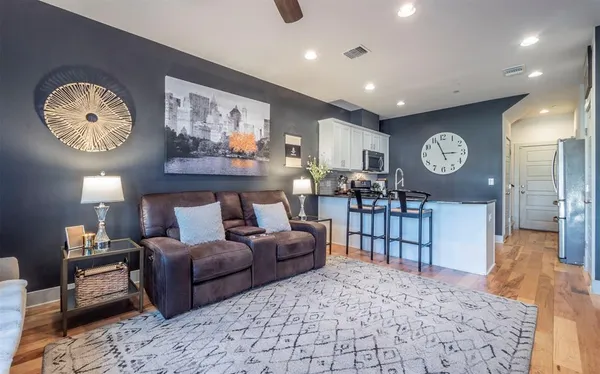 $2,000 | 2101 Town Centre Drive, Unit 1907, Round Rock, TX 78664