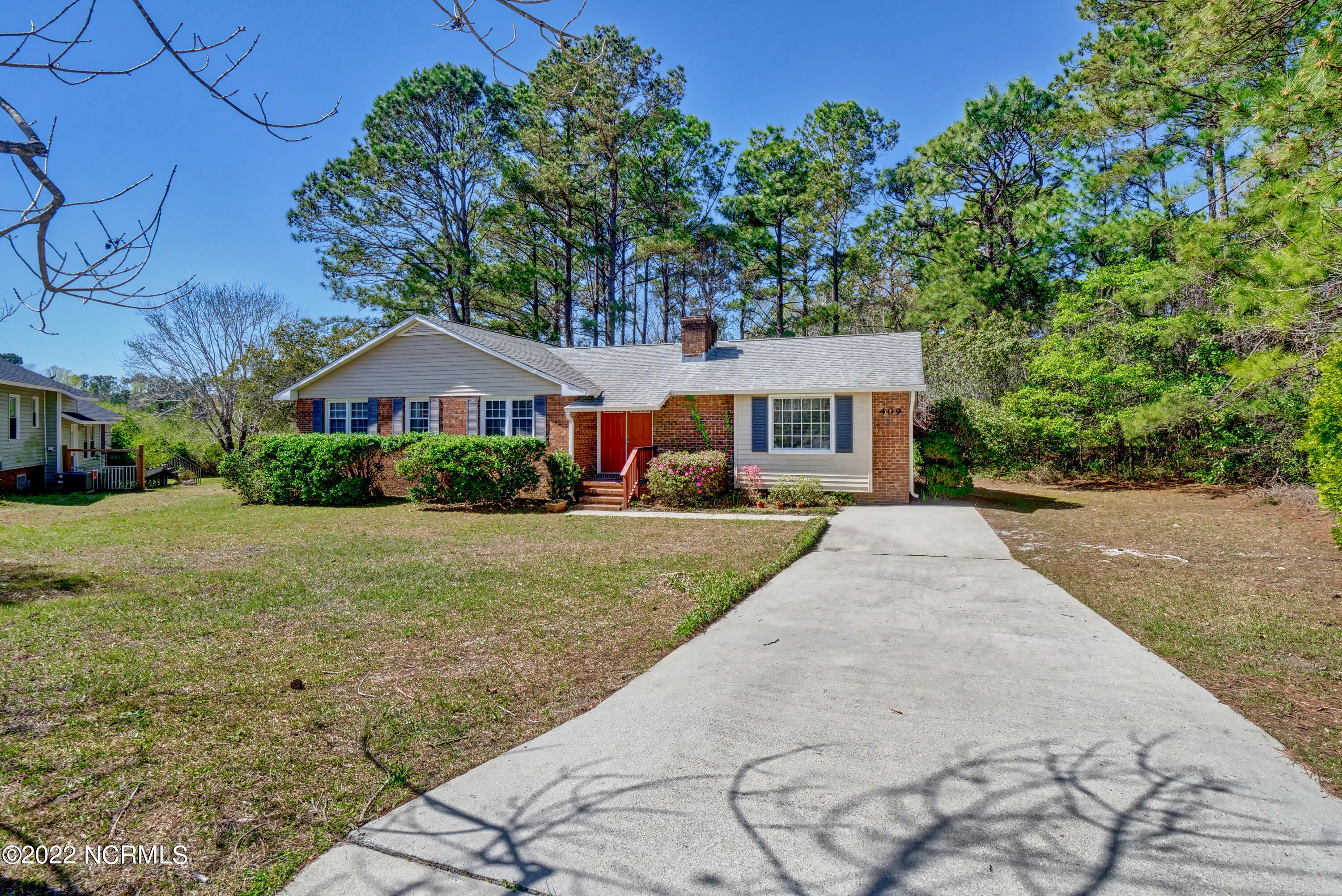 409 Rolling Road Wilmington, NC 28405 - Photo 2 of 34 P7011277_78_79_80_81_82_83