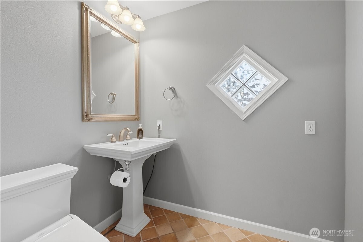 23107 96th Place South Kent, WA 98031 - Photo 18 of 40